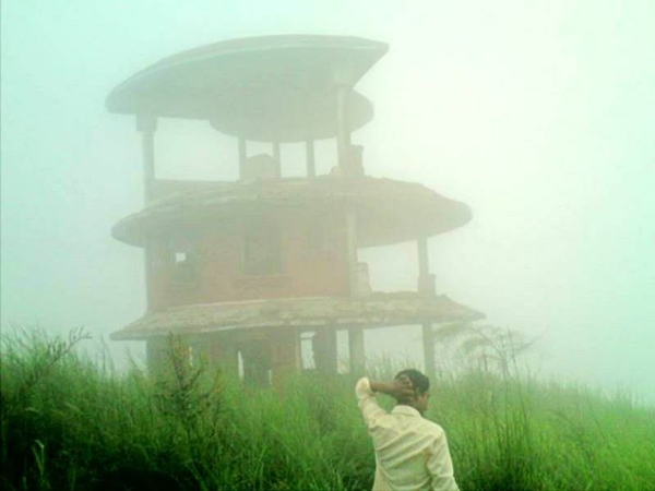 നടന്നുകയറാം മുകളിലേക്ക്