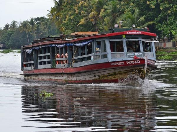 Kottayam Kodimatha To Alappuzha Boat Travel Kottayam Kodimatha To Alappuzha Boat Travel
